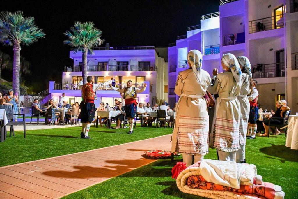 Mimoza Beachfront Hotel & Restaurant Famagusta (Northern Cyprus) Buitenkant foto